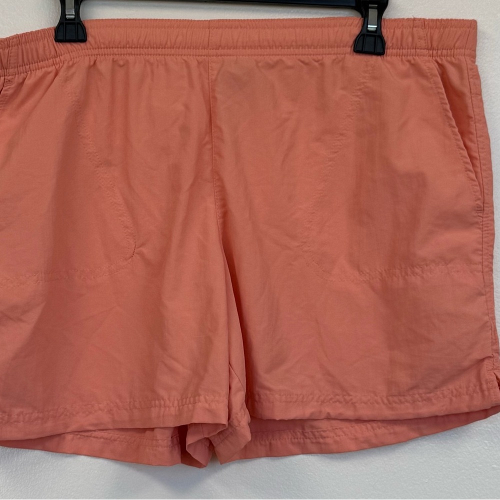 Columbia Women's Coral Athletic Elastic-Waist Shorts
